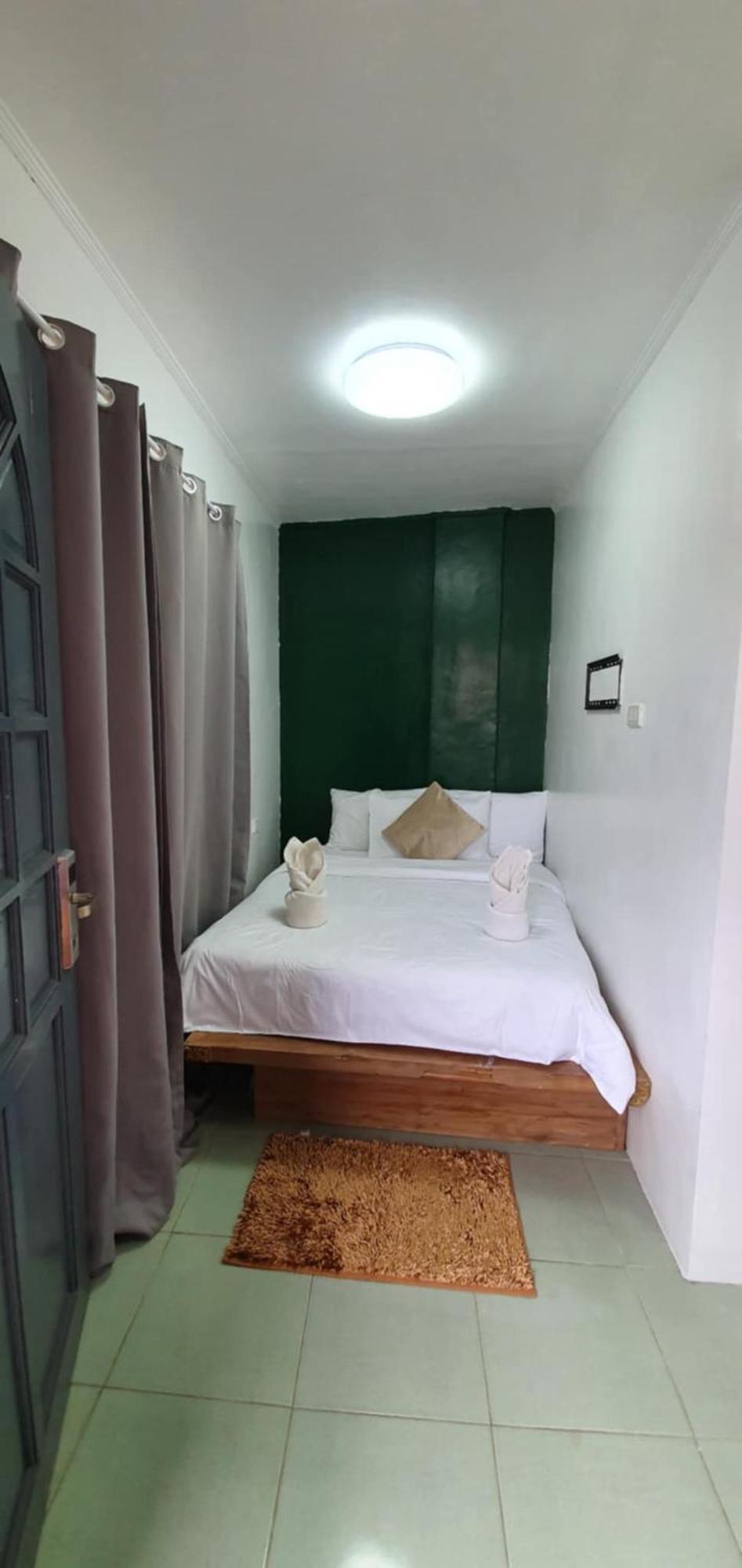 Aj Tourist Inn Coron Exterior photo