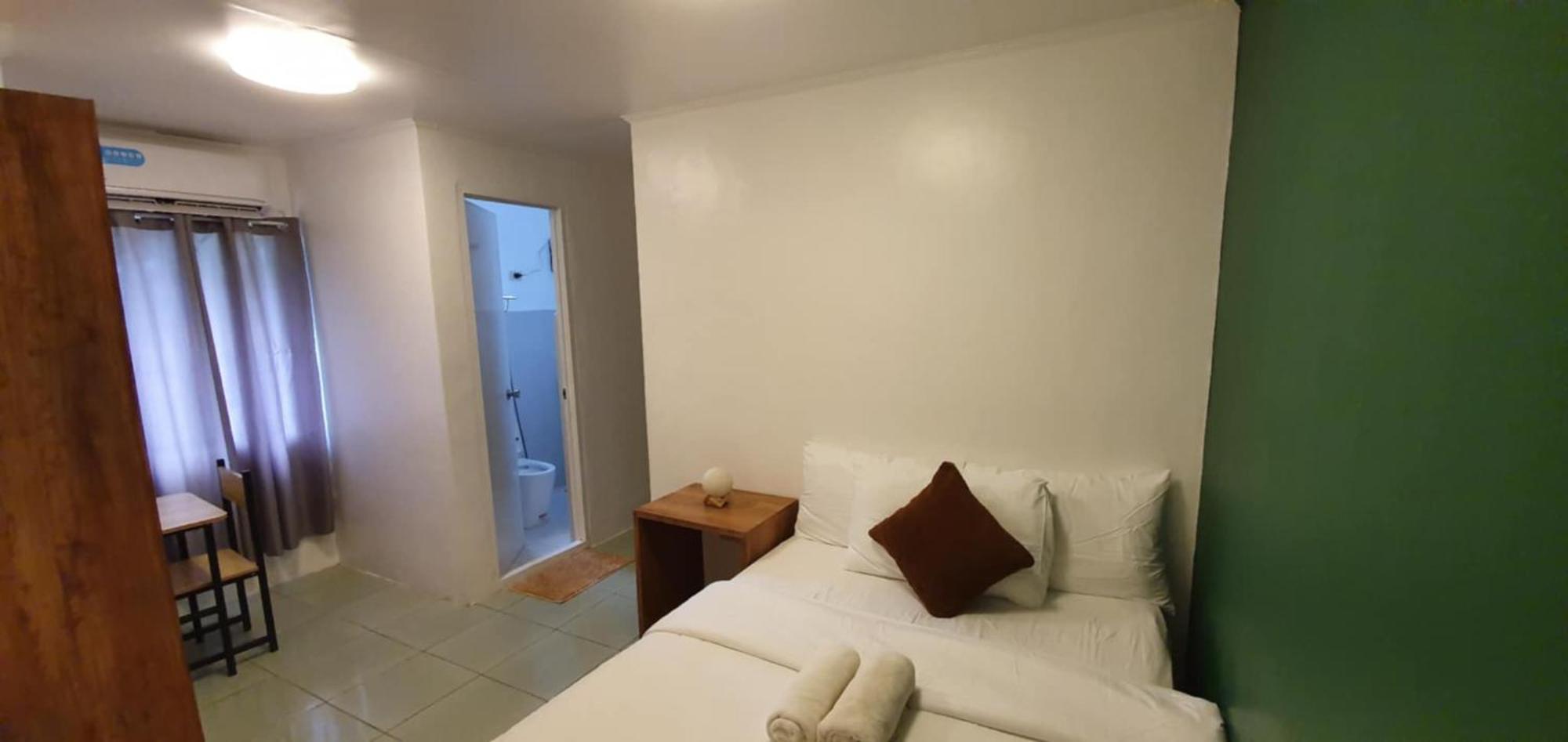 Aj Tourist Inn Coron Exterior photo